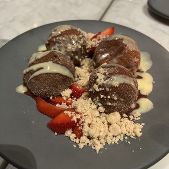 Angeline's - Fancy donuts, Cinnamon Zeppole! - Italian Near Me - Charlotte, North Carolina Angeline's - Fancy donuts, Cinnamon Zeppole! - Italian Near Me - Charlotte, North Carolina