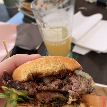 Burger Bench - Fig jam - American Near Me - Escondido, California