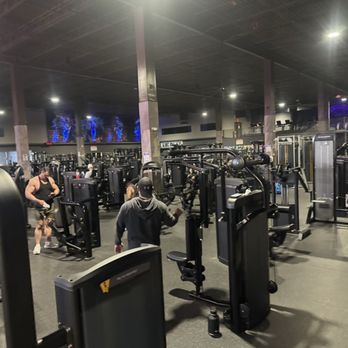 Powerhouse Gym - Great selection of gym equipment to hit every muscle and emphasize full ROM. - Gyms Near Me - El Paso, Texas Powerhouse Gym - Great selection of gym equipment to hit every muscle and emphasize full ROM. - Gyms Near Me - El Paso, Texas