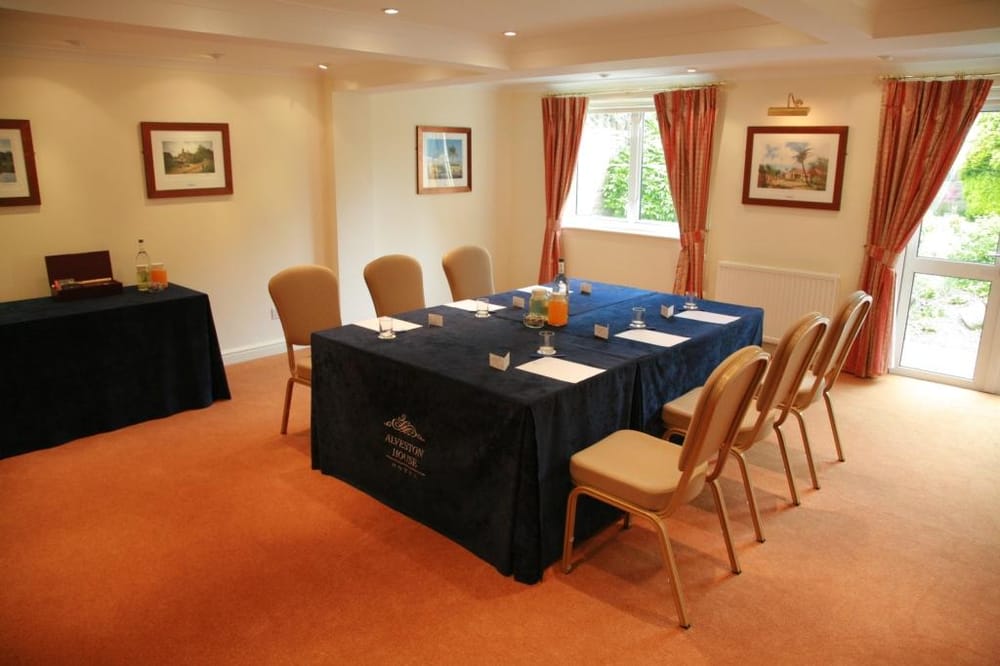 ALVESTON HOUSE HOTEL Updated August 2024 11 Photos David's Lane