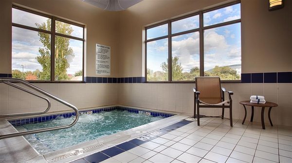 Best Western Plus University Park Inn & Suites by null