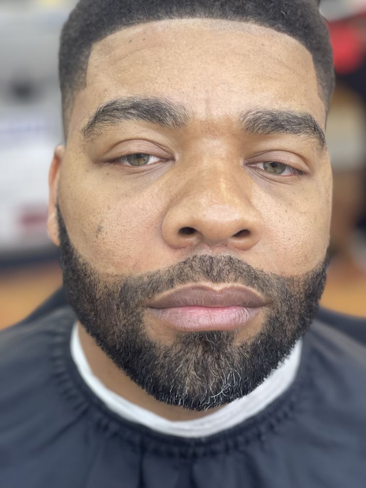 DWAYNE BARBER BLADE 32 Photos 1985 Campbellton Rd SW, Atlanta