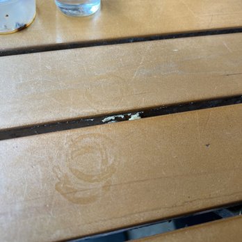 317 Burger - Outside eating table - Burgers Near Me - Indianapolis, Indiana