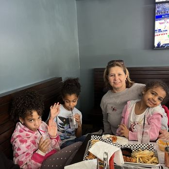 The Goal Line - Fun times , with great friends and great food at the Goal Line. Love the pizza ! - Pizza Near Me - Franklin Park, Illinois