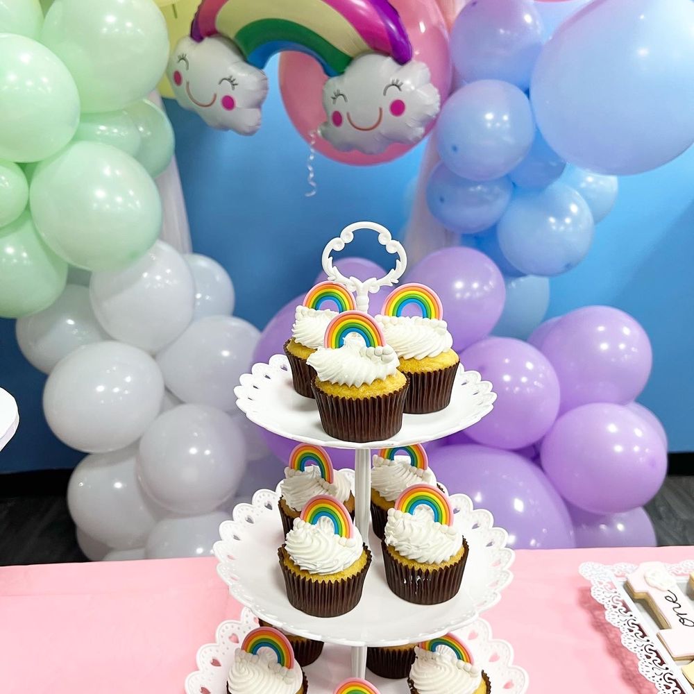 Divine Sweetss - Cupcakes - Desserts Near Me Divine Sweetss - Cupcakes - Desserts Near Me