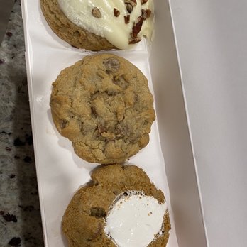 Crumbl - Humble - Chocolate chip & S'more cookies - Bakeries Near Me - Humble, Texas Crumbl - Humble - Chocolate chip & S'more cookies - Bakeries Near Me - Humble, Texas