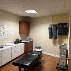 MedStar Head Trauma & Chiropractic Medical Center - Chiropratic Treatment room #2