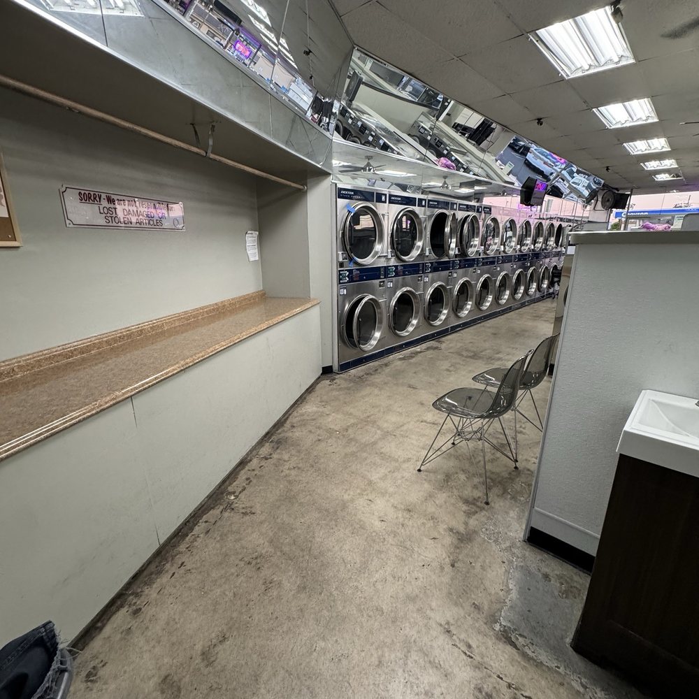 Very Good Laundry - The folding encounter - Laundromat Near Me - Anaheim, California Very Good Laundry - The folding encounter - Laundromat Near Me - Anaheim, California