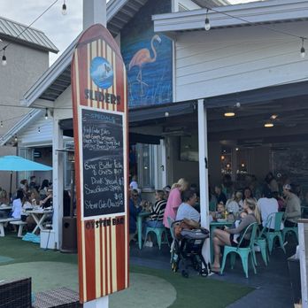 Sliders Oyster Bar - Outdoor seating - Seafood Near Me - Neptune Beach, Florida Sliders Oyster Bar - Outdoor seating - Seafood Near Me - Neptune Beach, Florida