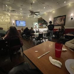Keys & Crows - View of restaurant in action.