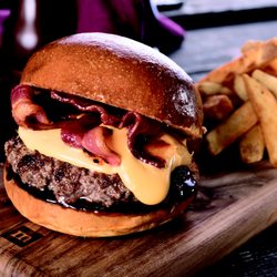 Pats Select Pizza | Grill - New Yorker Burger