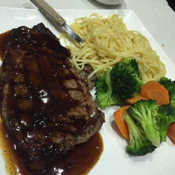 Leisure Cafe - Steak with spaghetti, broccoli and carrots. Black pepper and sauce was good too. - Cantonese Near Me - San Leandro, California Leisure Cafe - Steak with spaghetti, broccoli and carrots. Black pepper and sauce was good too. - Cantonese Near Me - San Leandro, California