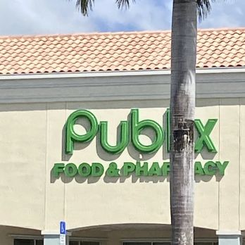 Publix - Front of the store - Drugstores Near Me - Davie, Florida