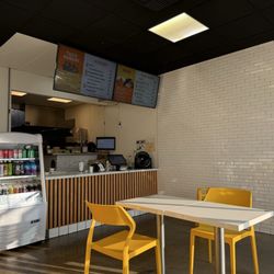 Musubi Square - Interior