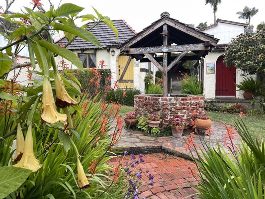 Manzanita Cottages by null