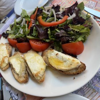 Casa Nissa - Goat cheese salad - Tapas Bars Near Me - Nice, 06 Casa Nissa - Goat cheese salad - Tapas Bars Near Me - Nice, 06