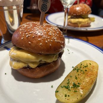 Hudson House - The cheeseburger - Bars Near Me - Dallas, Texas Hudson House - The cheeseburger - Bars Near Me - Dallas, Texas