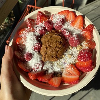 The Celery - Moonrise smoothie bowl - Juice Bars & Smoothies Near Me - Portland, Oregon