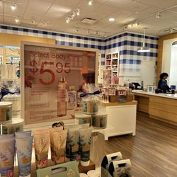 Bath & Body Works
