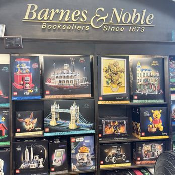 Barnes & Noble - Austin - Bookstores Near Me - Austin, Texas