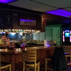 R & R Lounge Bar and Grill