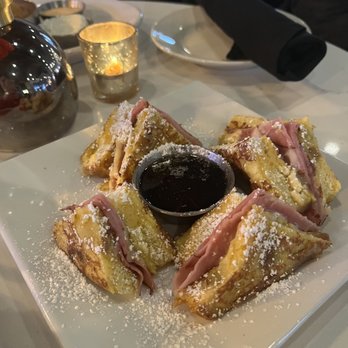Sto Lat Bar - Bars Near Me - Buffalo, New York