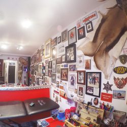 Red's Tattoo Parlour