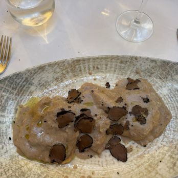 Il Giardino di Albino - Ravioli with truffle sauce and mushrooms! - Italian Near Me - Rome, RM Il Giardino di Albino - Ravioli with truffle sauce and mushrooms! - Italian Near Me - Rome, RM