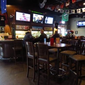Boston Pizza - Pizza Near Me - Hamilton, Ontario