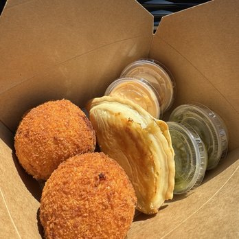 OBRA HandBakery - Latin American Near Me - Long Beach, California