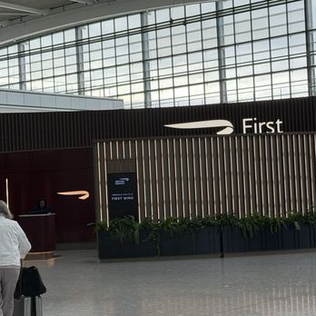 Heathrow Airport Terminal 5 - BA First exclusive checkin - Airport Terminals Near Me - Hounslow, XGL