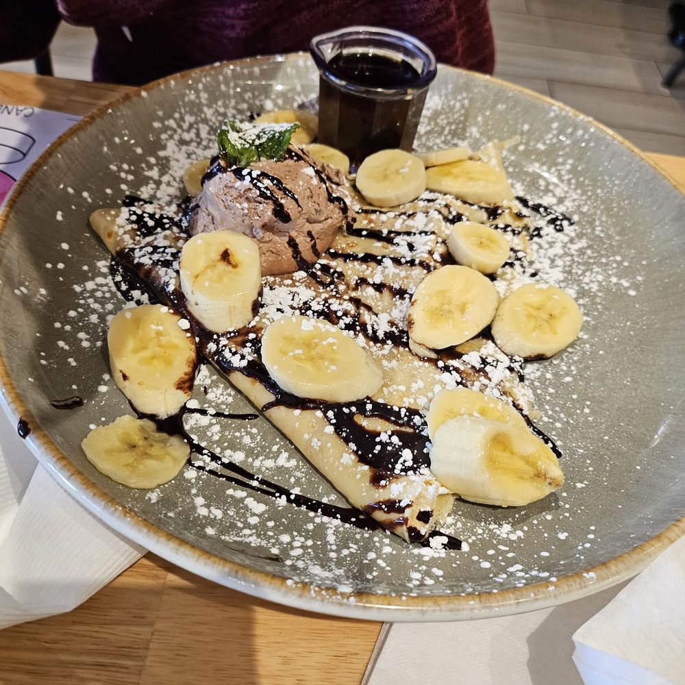 Poached Brunch House - Chocolate banana crepe - Breakfast & Brunch Near Me - Frisco, Texas Poached Brunch House - Chocolate banana crepe - Breakfast & Brunch Near Me - Frisco, Texas