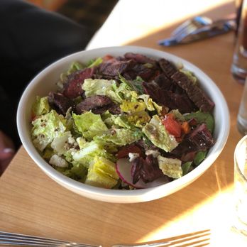 Tufted Puffin Lounge - Skirt Steak Salad - Lounges Near Me - Bandon, Oregon Tufted Puffin Lounge - Skirt Steak Salad - Lounges Near Me - Bandon, Oregon