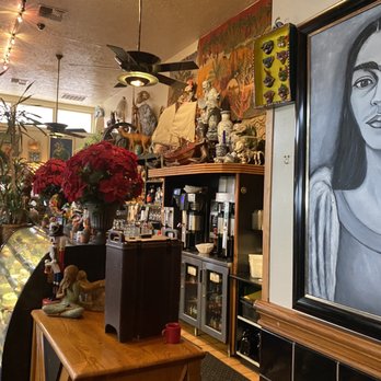 Tower Cafe - Interesting decor! - Breakfast & Brunch Near Me - Sacramento, California
