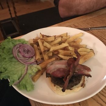 Elephant & Castle - Bacon Burger - American Near Me - Dublin, D