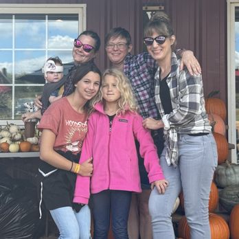 Liberty Mills Farm - Our group photo that one of the teenage employees took! - Attraction Farms Near Me - Somerset, Virginia