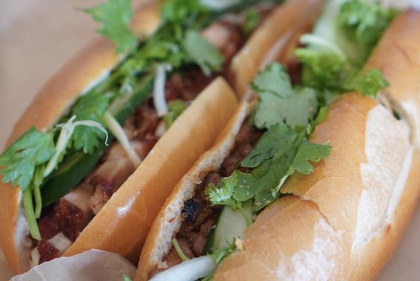 Le’s Banh Mi by null
