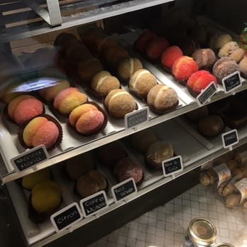 Bar à Beurre - Butter balls - Patisserie/Cake Shop Near Me - Montreal, Quebec Bar à Beurre - Butter balls - Patisserie/Cake Shop Near Me - Montreal, Quebec