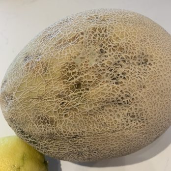Giant Food - Rotting cantaloupe and dried out lemons from my last pick up order! Inedible. - Grocery Near Me - Rockville, Maryland Giant Food - Rotting cantaloupe and dried out lemons from my last pick up order! Inedible. - Grocery Near Me - Rockville, Maryland