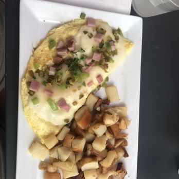 Daily Jam - Breakfast & Brunch Restaurant - Denver omelette with a side of potatoes - New American Near Me - Tempe, Arizona Daily Jam - Breakfast & Brunch Restaurant - Denver omelette with a side of potatoes - New American Near Me - Tempe, Arizona