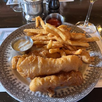 Blue Pig Tavern - Fish and chips - New American Near Me - Cape May, New Jersey