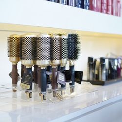 Johnny Rodriguez the Salon