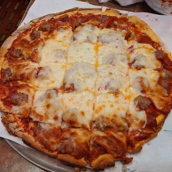 Mama's Pizza - Sausage and pepperoni pizza - Pizza Near Me - Saint Paul, Minnesota Mama's Pizza - Sausage and pepperoni pizza - Pizza Near Me - Saint Paul, Minnesota