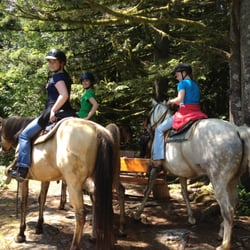 Glen Valley Stables - Three granddaughters: Julia, Laura and Kassidy