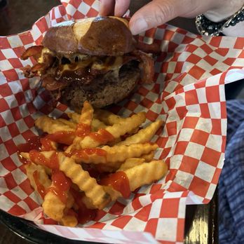 Jo Mamas Place - Burgers Near Me - Pipe Creek, Texas Jo Mamas Place - Burgers Near Me - Pipe Creek, Texas