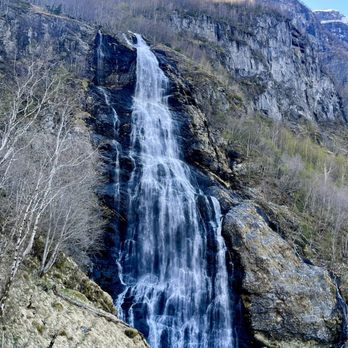 Brekkefossen waterfall - View from the halfway point - Hiking Near Me - Flåm