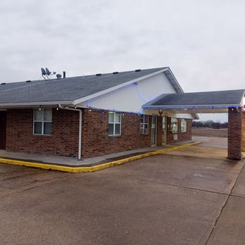 Night Inn - Front of motel. - Hotels Near Me - Sweet Springs, Missouri Night Inn - Front of motel. - Hotels Near Me - Sweet Springs, Missouri