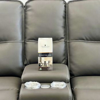 Del Sol Furniture - Center console with usb/usb c phone charging station and two cup holders. Plus Free cleaning kit - Furniture Stores Near Me - Phoenix, Arizona
