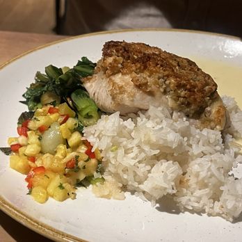 Monkeypod Kitchen by Merriman - New American Near Me - Kihei, Hawaii