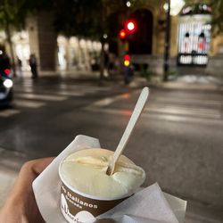 Los Italianos - Cream and vanilla